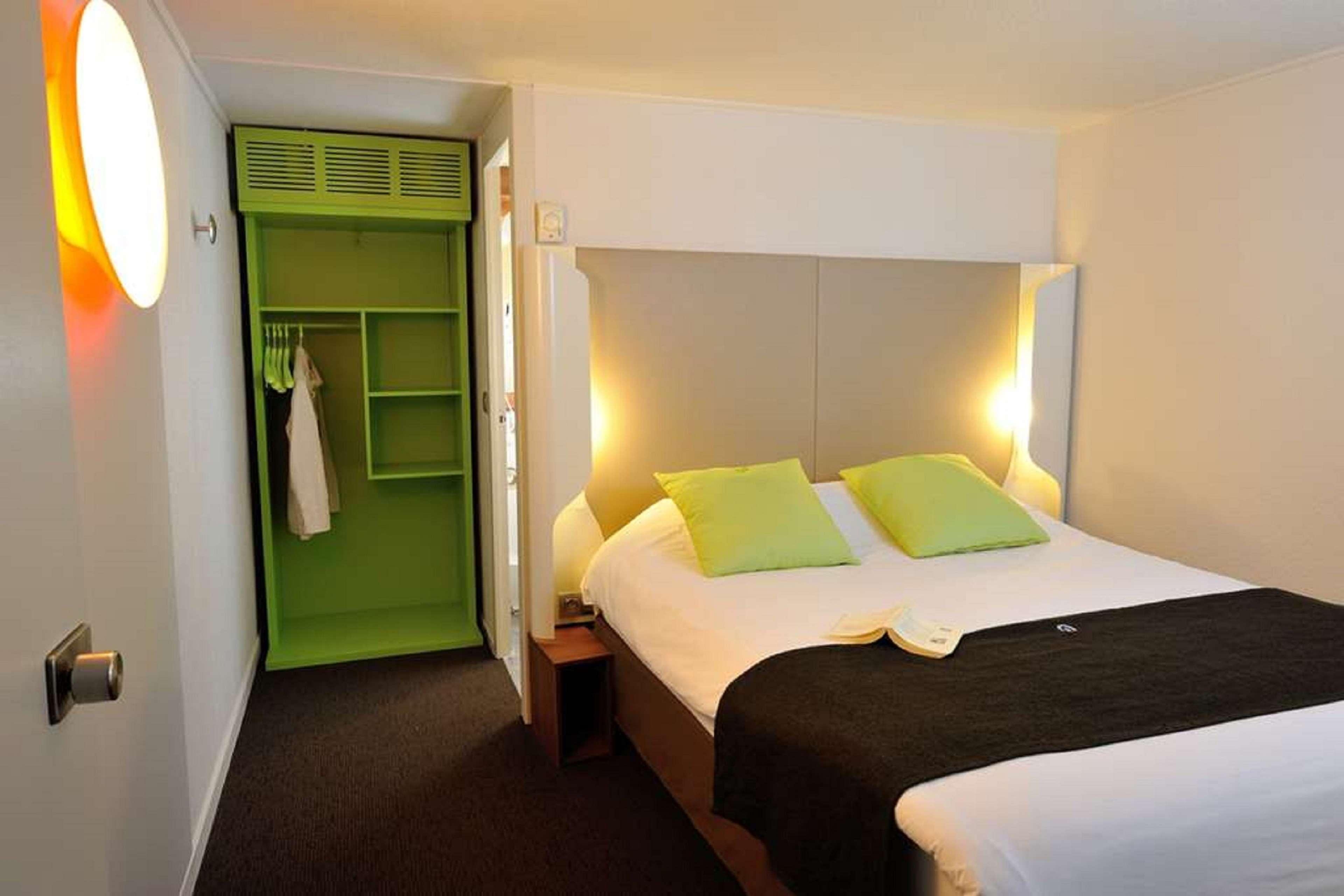 Hotel Campanile Lille - Seclin Exterior foto