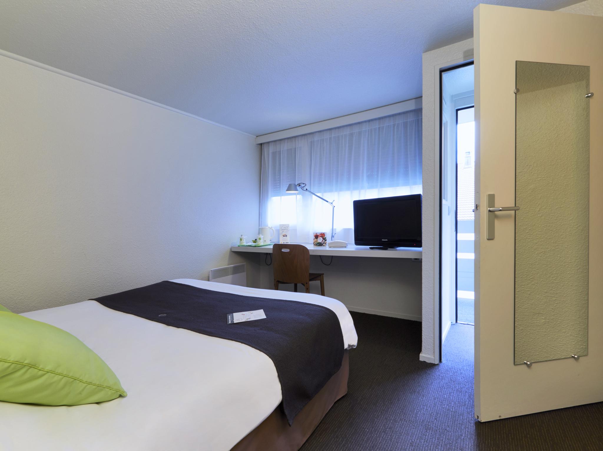 Hotel Campanile Lille - Seclin Exterior foto